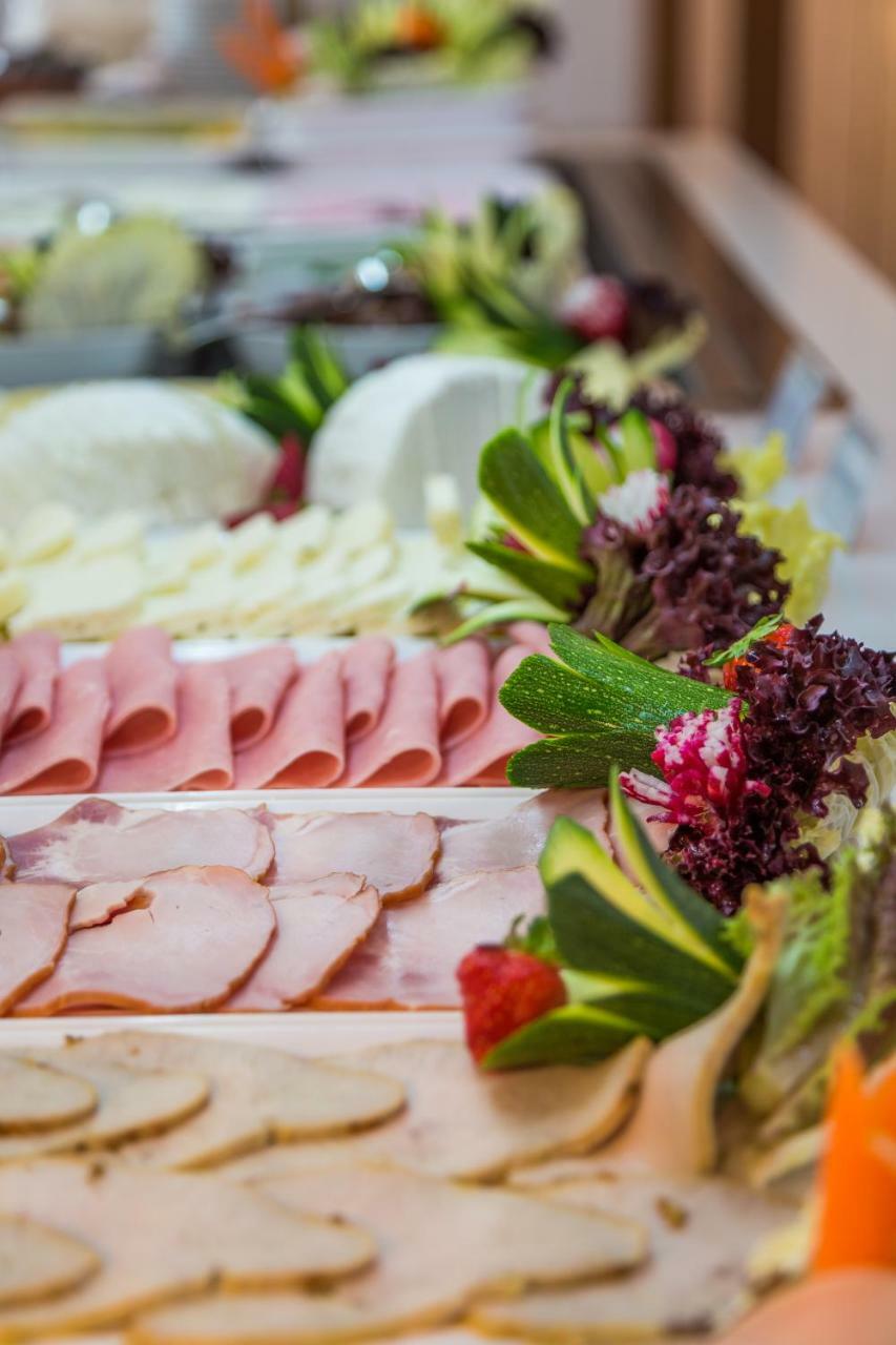 Sun Hall Hotel Larnaca Ngoại thất bức ảnh